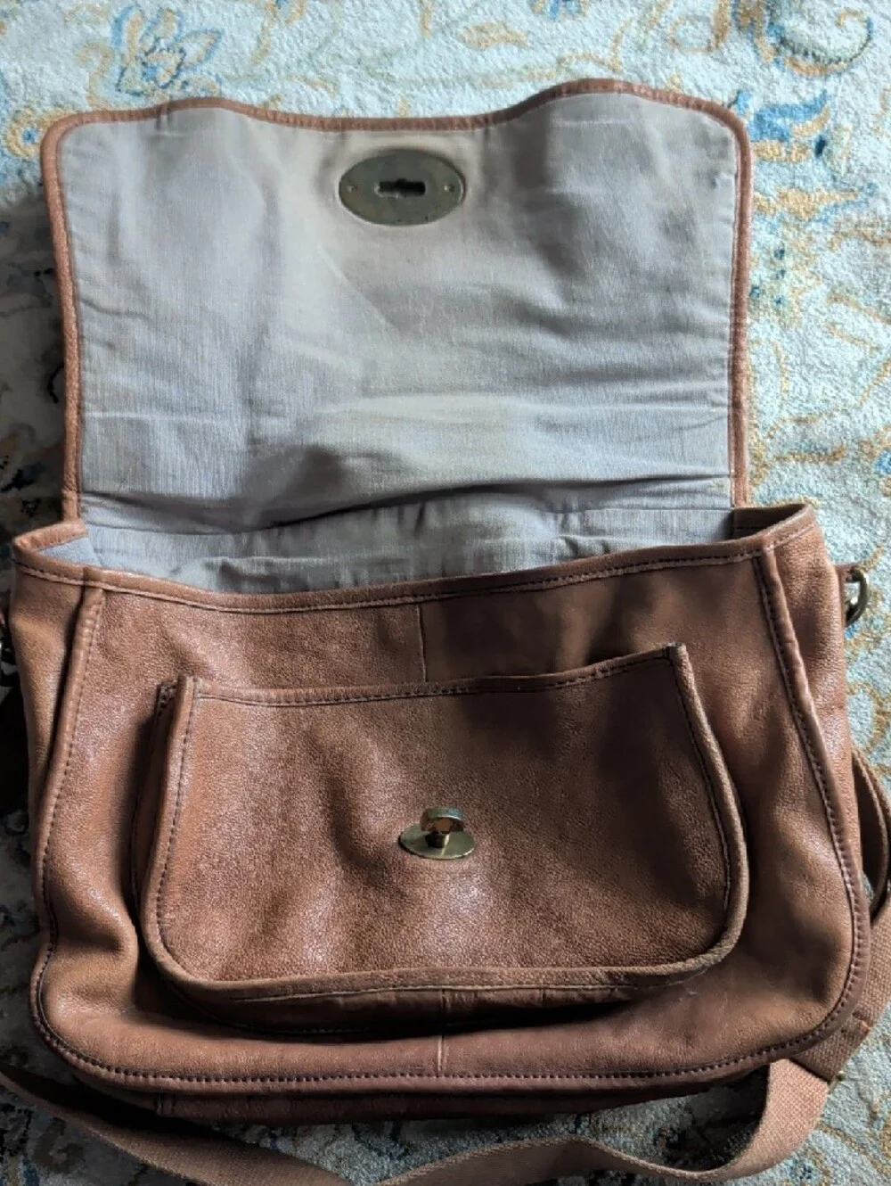 Vintage Fossil Brown Leather Messenger Bag with Strap